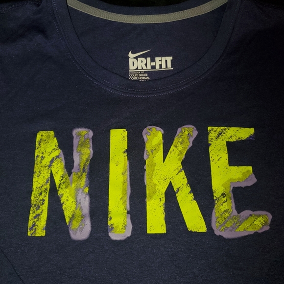 Women's Nike Dri-Fit long sleeve shirt - Picture 3 of 4